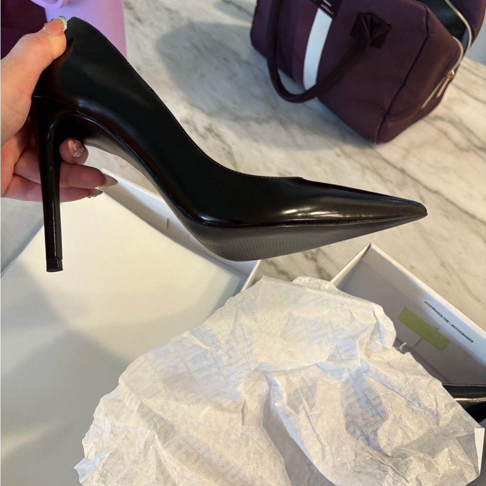 Steve Madden Black Patent Pointed Stiletto Pump